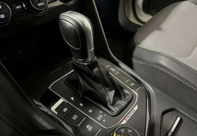 Volkswagen Tiguan 2.0 TDI R-Line Automatas full