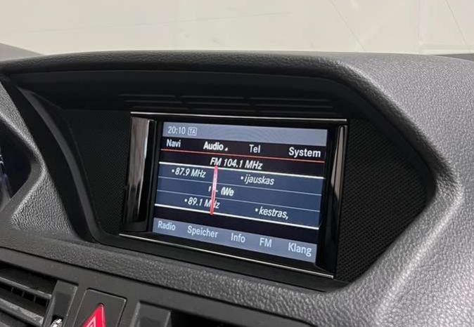 Mercedes-Benz E220 Cabrio Automatas full