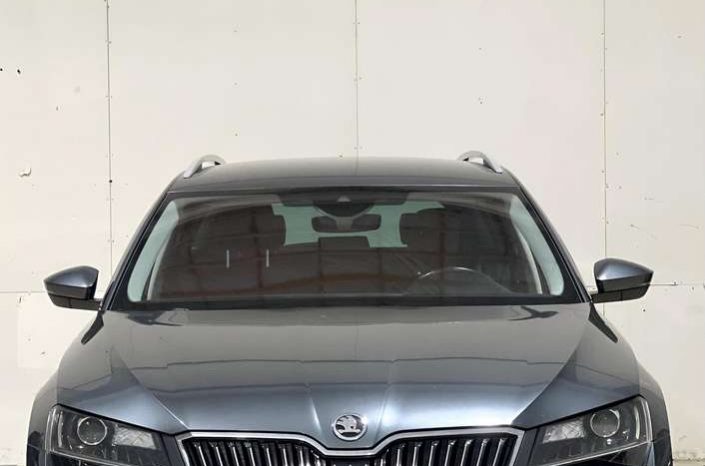 Skoda Superb 2.0 TDI Automatas full