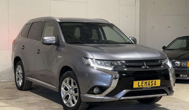 Mitsubishi Outlander 2.0 PHEV 4WD Automatas full