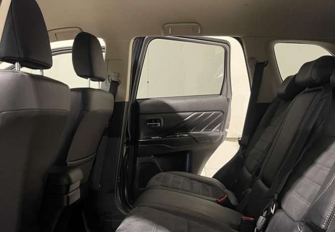 Mitsubishi Outlander 2.0 PHEV 4WD Automatas full