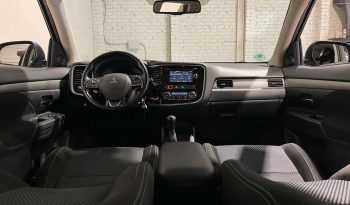 Mitsubishi Outlander full