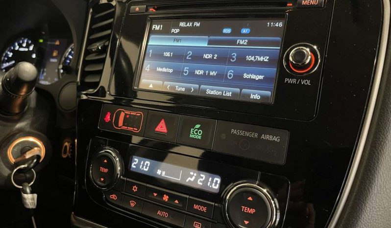 Mitsubishi Outlander full