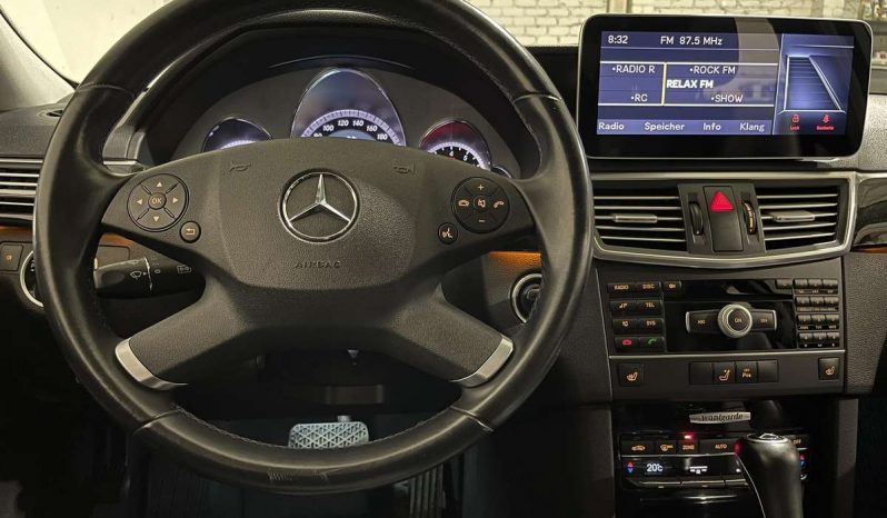 Mercedes-Benz E250 CGI AUTOMATAS full