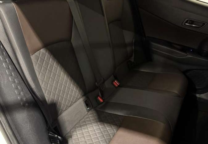 Toyota C-HR 1.8 Hybrid Automatas full