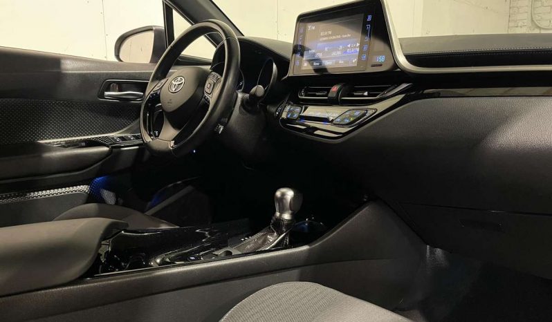 Toyota C-HR 1.8 Hybrid Automatas full