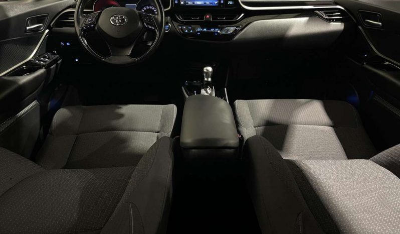 Toyota C-HR 1.8 Hybrid Automatas full