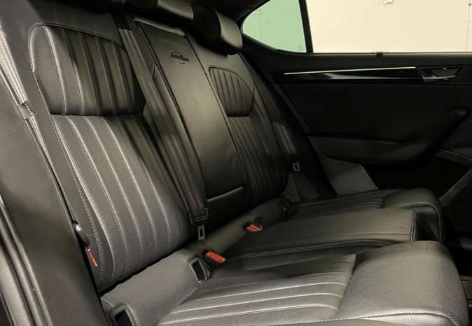 Skoda Superb 2.0 TDI Laurin & Klement Automatas full