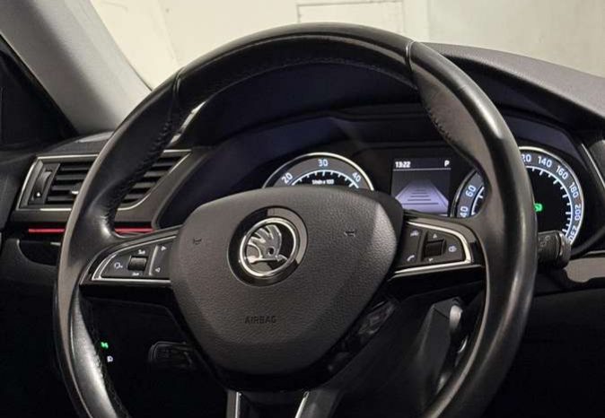Skoda Superb 2.0 TDI Laurin & Klement Automatas full