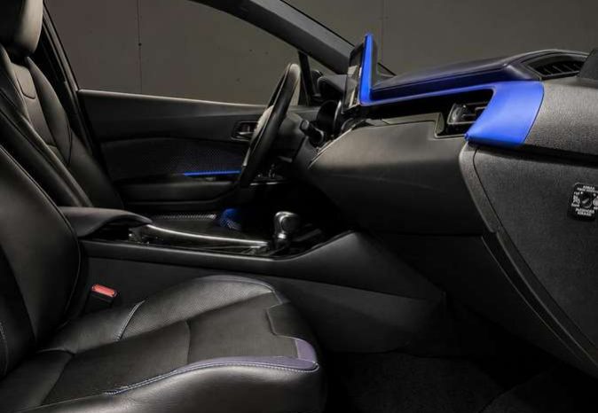 Toyota C-HR 1.8 Hybrid full