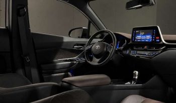 Toyota C-HR 1.8 Hybrid Automatas full