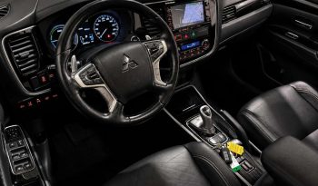Mitsubishi Outlander 2.0 PHEV Instyle+ 4WD Automatas full