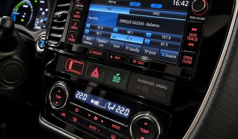 Mitsubishi Outlander 2.0 PHEV Instyle+ 4WD Automatas full