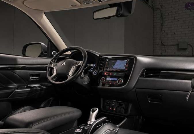 Mitsubishi Outlander 2.0 PHEV Instyle+ 4WD Automatas full