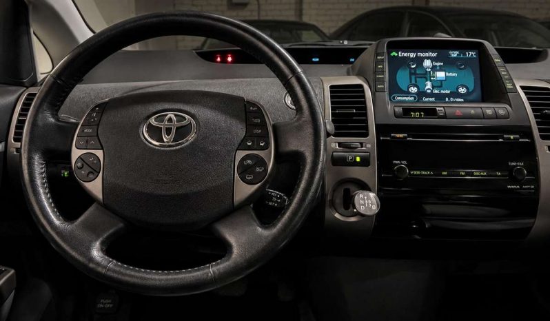 Toyota Prius 1.5 Hybrid Automatas full