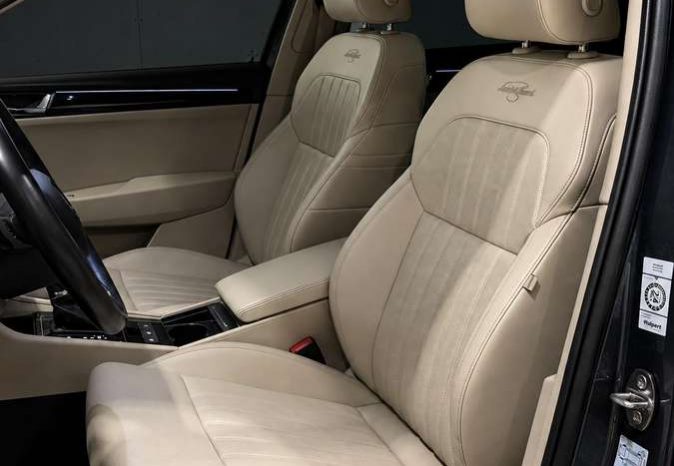 Skoda Superb 2.0 TDI Laurin & Klement Automatas full