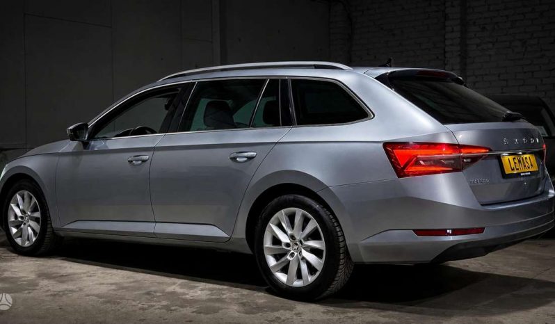 Skoda Superb 1.4 TSI iV Automatas full