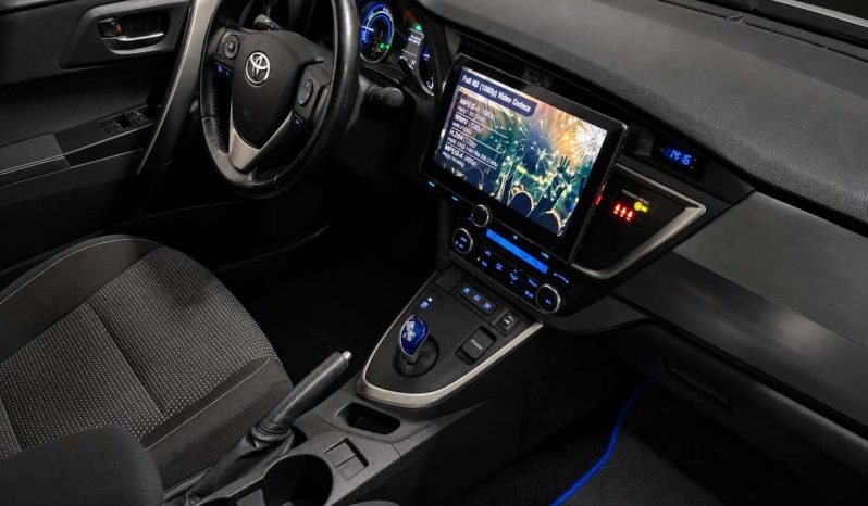 Toyota Auris 1.8 Hybrid Automatas full