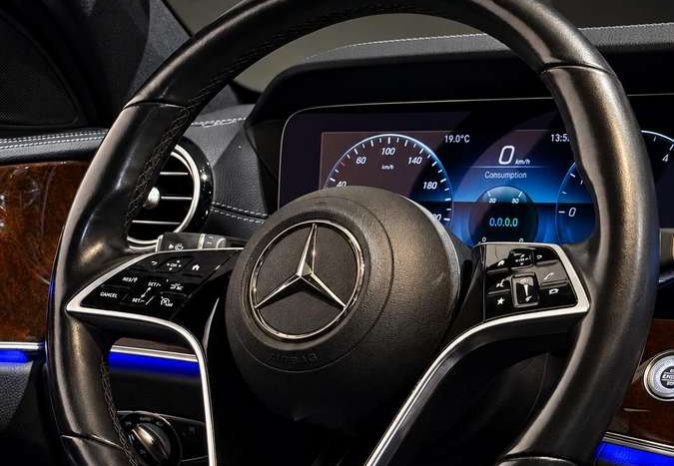 Mercedes-Benz E300 de Automatas full