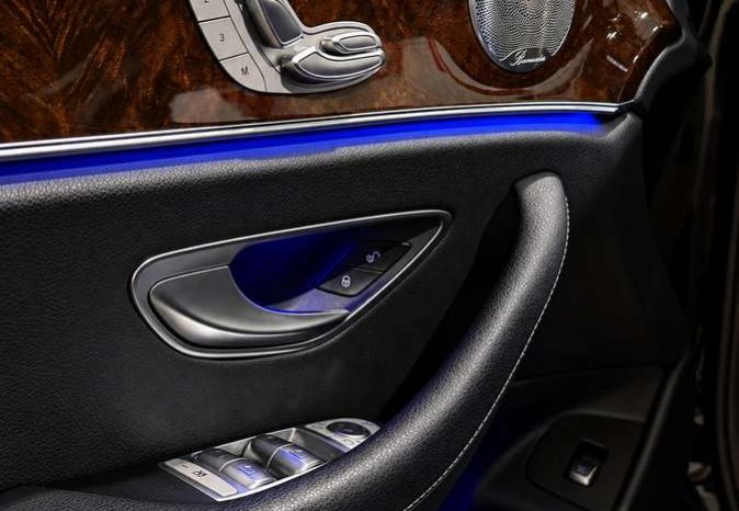 Mercedes-Benz E300 de Automatas full
