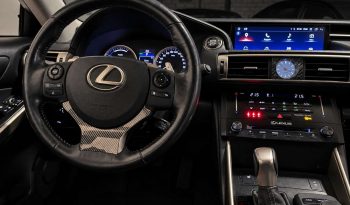 Lexus IS 300h Automatas full