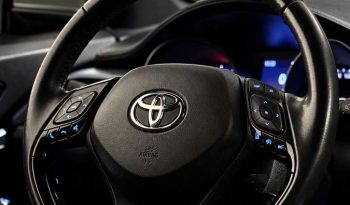Toyota C-HR 2.0 Hybrid Automatas full