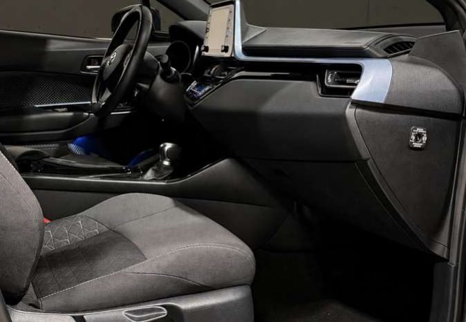Toyota C-HR 2.0 Hybrid Automatas full