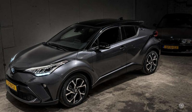 Toyota C-HR 2.0 Hybrid Automatas full