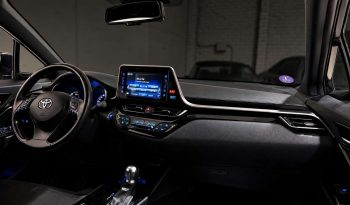Toyota C-HR 1.8 Hybrid Automatas full