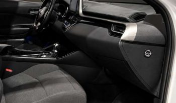 Toyota C-HR 1.8 Hybrid Automatas full