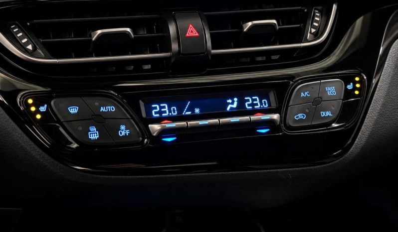 Toyota C-HR 1.8 Hybrid Automatas full