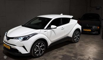 Toyota C-HR 1.8 Hybrid Automatas full